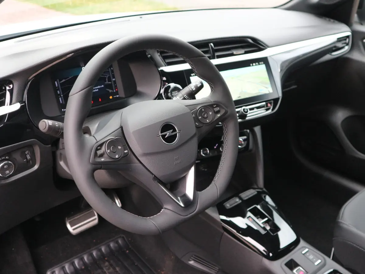 1.2 Turbo Hybrid Ultimate / Keyless / Camera / Navigatie