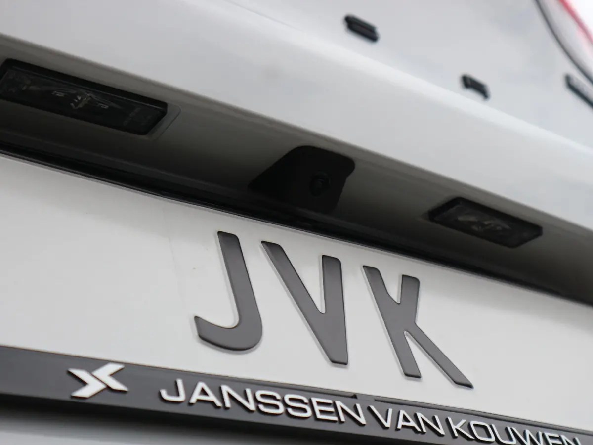 1.2 Turbo Hybrid Ultimate / Keyless / Camera / Navigatie