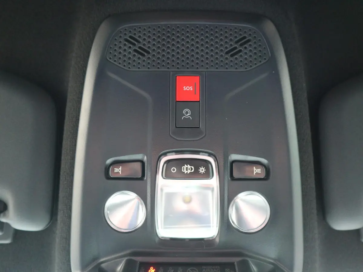 1.2 Turbo Hybrid Ultimate / Keyless / Camera / Navigatie