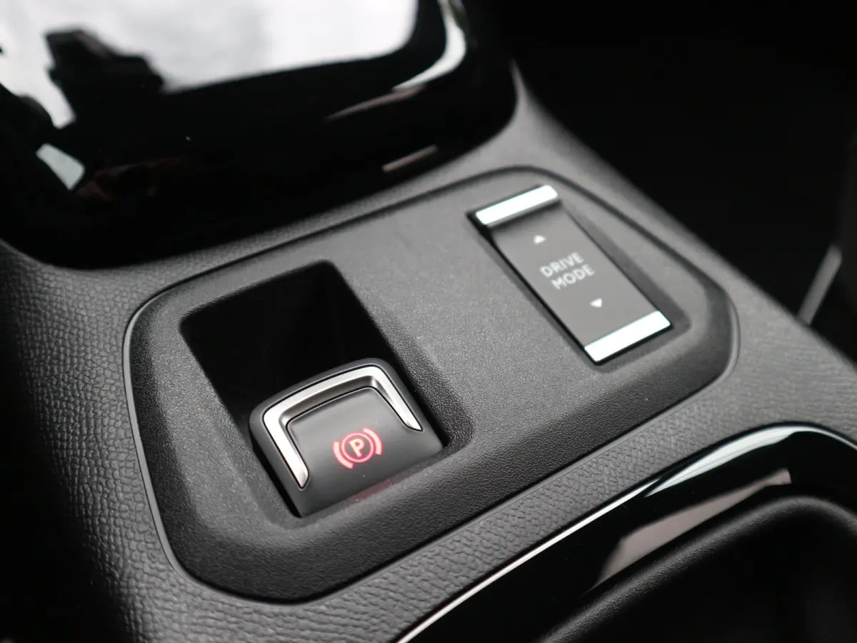 1.2 Turbo Hybrid Ultimate / Keyless / Camera / Navigatie