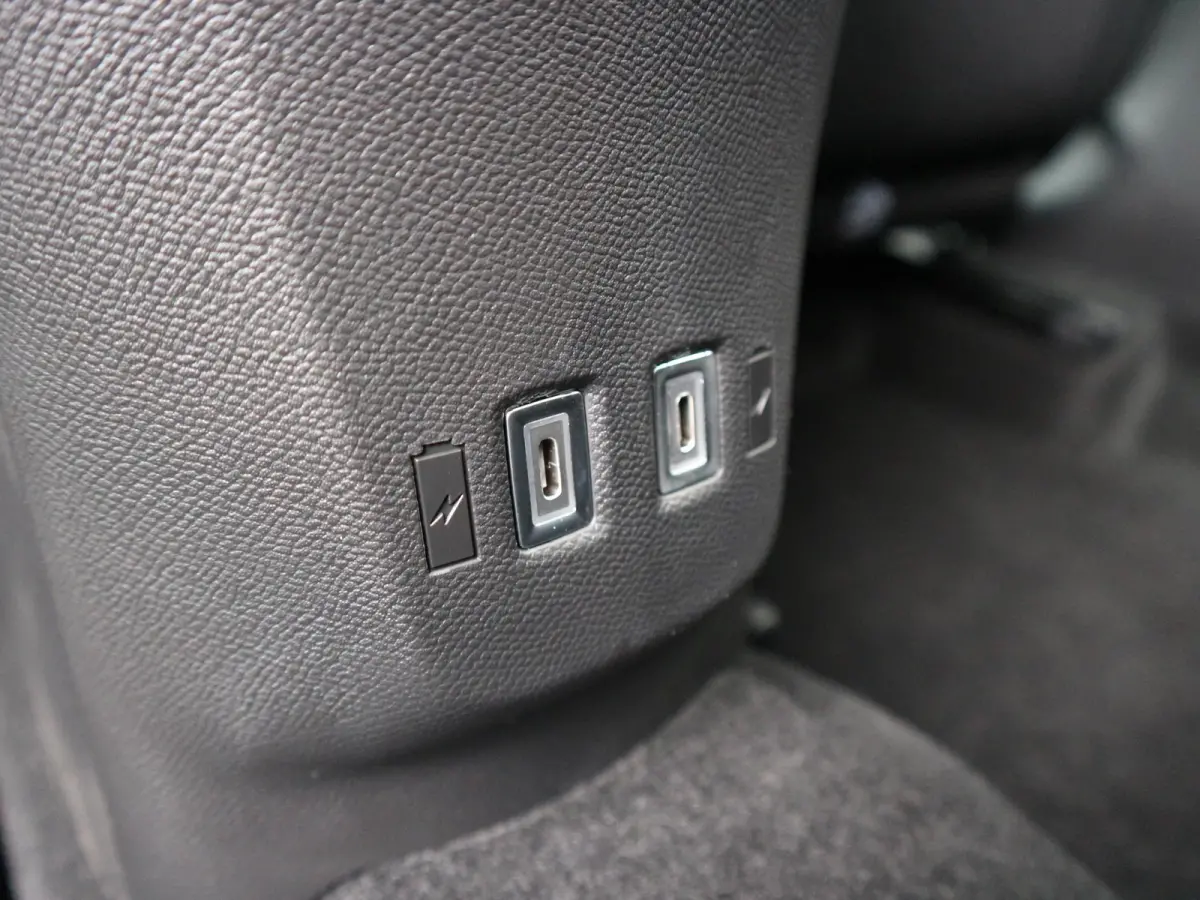 1.2 Turbo Hybrid Ultimate / Keyless / Camera / Navigatie