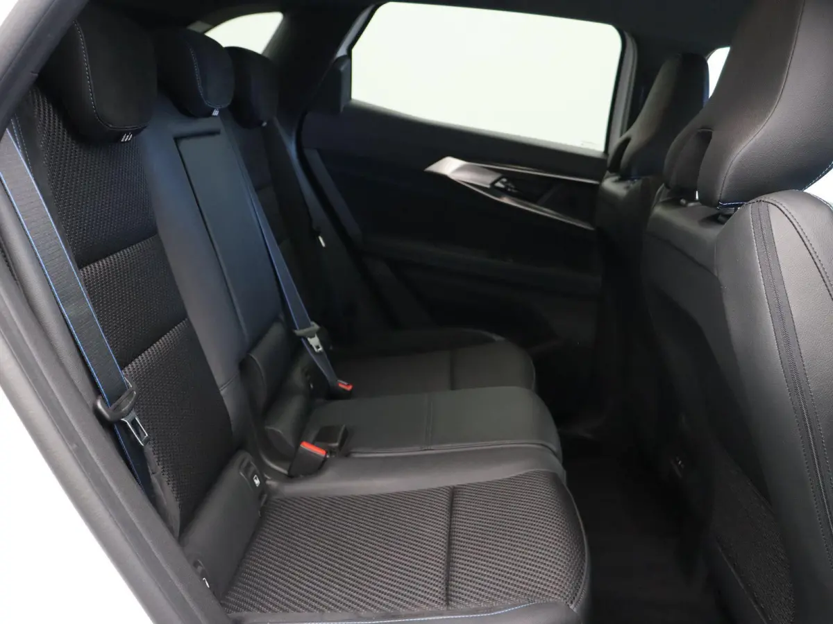 E-Tech Hybrid 200pk Techno Esprit Alpine | Achteruitrijcamera | 1500 KG trekgewicht | Elektrische achterklep | Apple Carplay/Android Auto | 20" Lichtmetalen velgen |