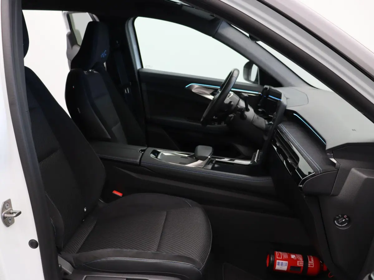 E-Tech Hybrid 200pk Techno Esprit Alpine | Achteruitrijcamera | 1500 KG trekgewicht | Elektrische achterklep | Apple Carplay/Android Auto | 20" Lichtmetalen velgen |