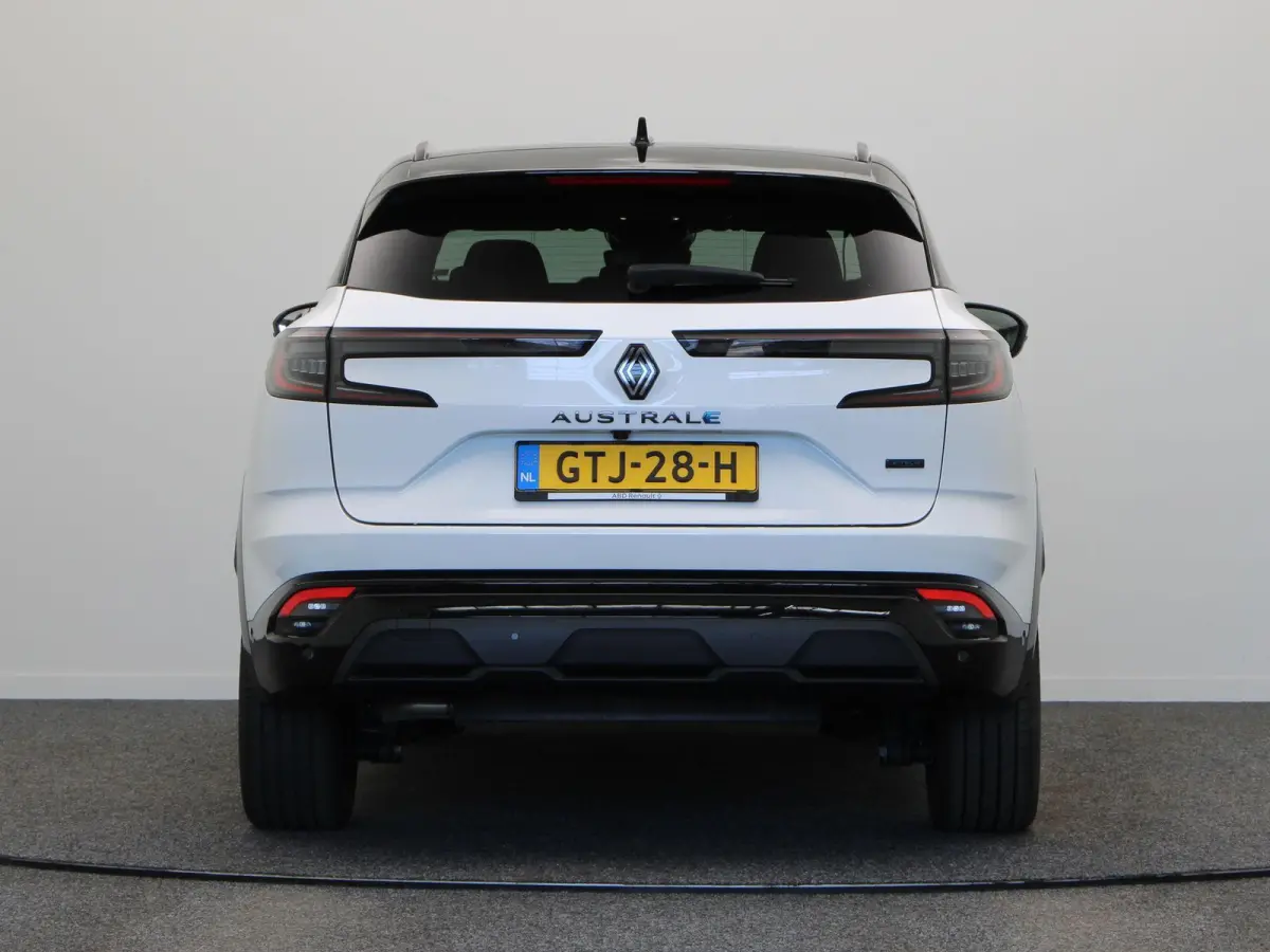 E-Tech Hybrid 200pk Techno Esprit Alpine | Achteruitrijcamera | 1500 KG trekgewicht | Elektrische achterklep | Apple Carplay/Android Auto | 20" Lichtmetalen velgen |