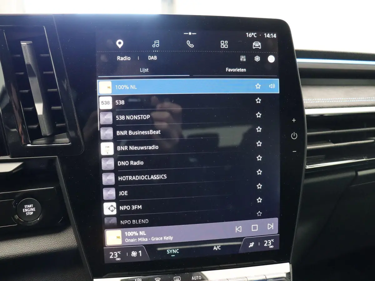 E-Tech Hybrid 200pk Techno Esprit Alpine | Achteruitrijcamera | 1500 KG trekgewicht | Elektrische achterklep | Apple Carplay/Android Auto | 20" Lichtmetalen velgen |
