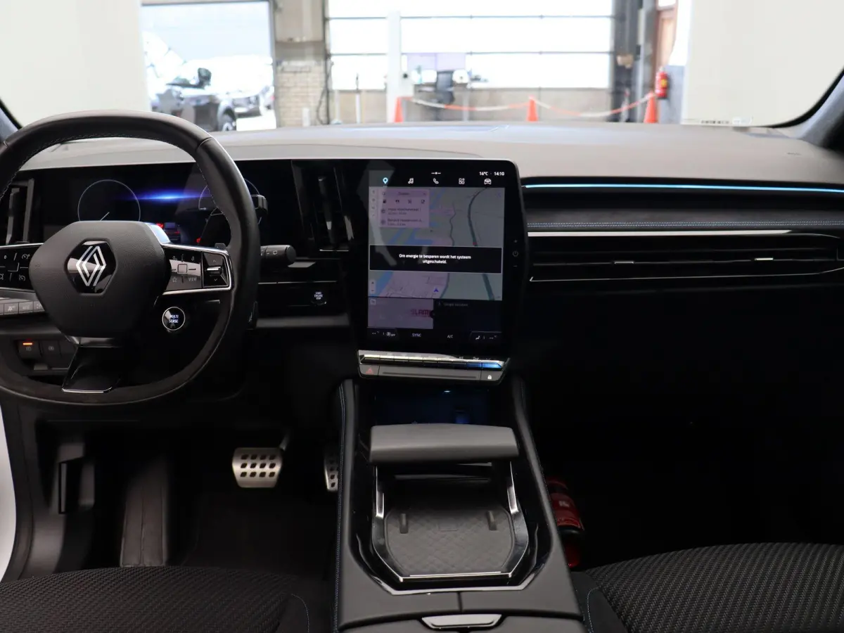 E-Tech Hybrid 200pk Techno Esprit Alpine | Achteruitrijcamera | 1500 KG trekgewicht | Elektrische achterklep | Apple Carplay/Android Auto | 20" Lichtmetalen velgen |