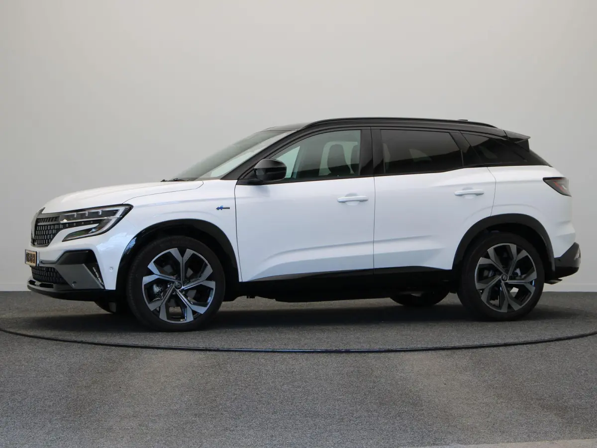 E-Tech Hybrid 200pk Techno Esprit Alpine | Achteruitrijcamera | 1500 KG trekgewicht | Elektrische achterklep | Apple Carplay/Android Auto | 20" Lichtmetalen velgen |
