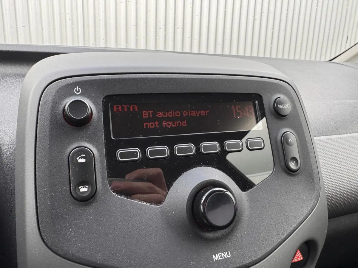 1.0 e-VTi Active | Airco | Radio | Bluetooth | Elektrische ramen | | Achterbank in delen neerklapbaar | Airco | Centrale deurvergrendeling met afstandsbediening