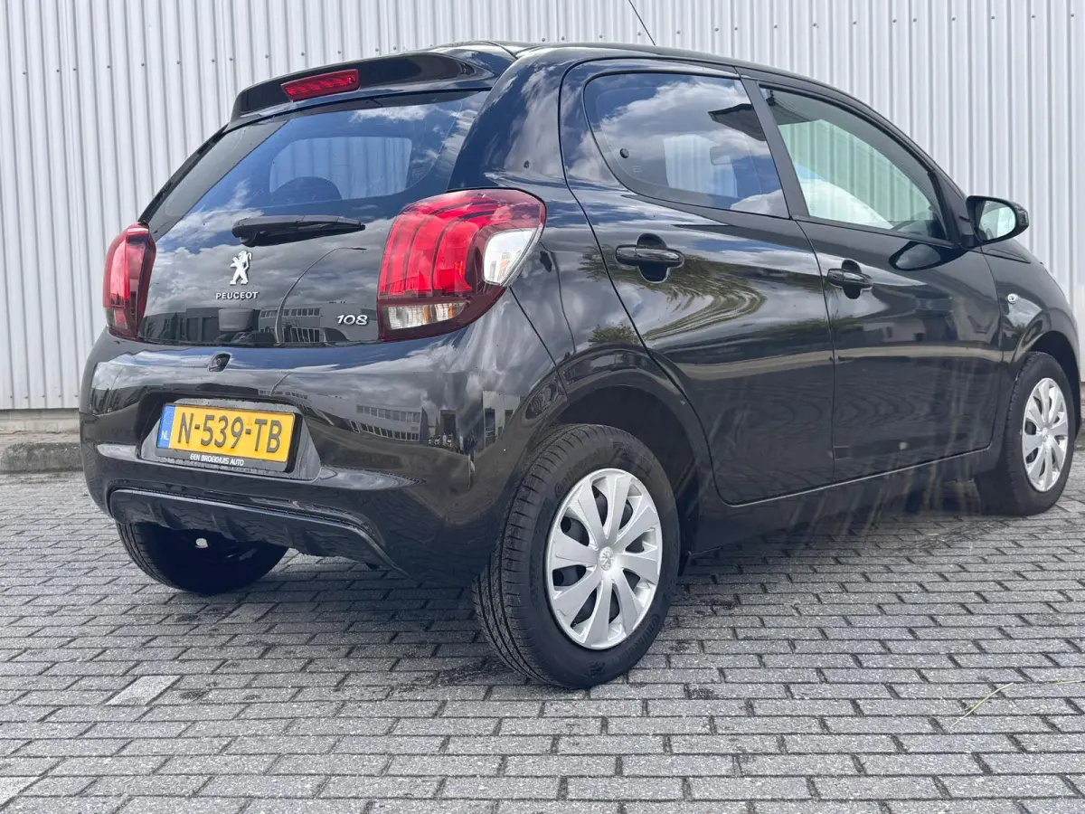 1.0 e-VTi Active | Airco | Radio | Bluetooth | Elektrische ramen | | Achterbank in delen neerklapbaar | Airco | Centrale deurvergrendeling met afstandsbediening