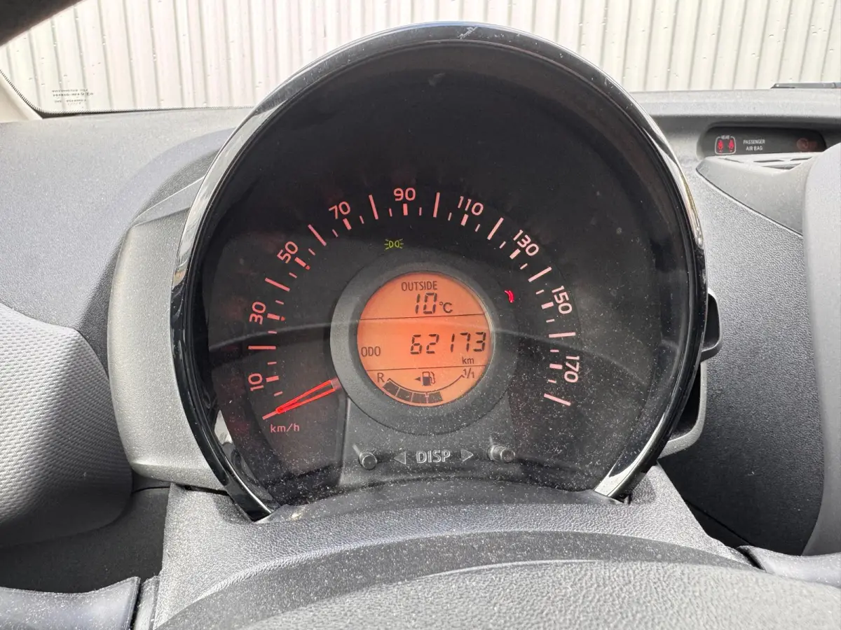 1.0 e-VTi Active | Airco | Radio | Bluetooth | Elektrische ramen | | Achterbank in delen neerklapbaar | Airco | Centrale deurvergrendeling met afstandsbediening