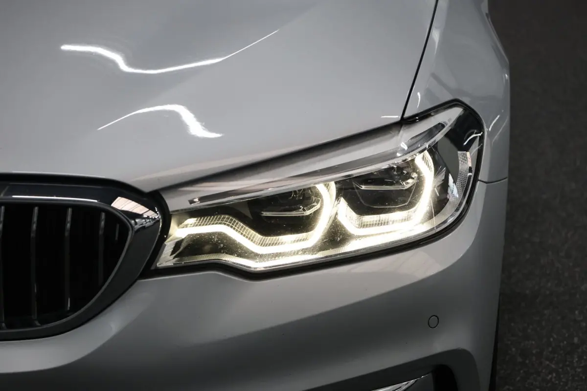 530e iPerformance High Executive LED/VIRTUAL/SFEER/SOFT/LEER+S.VERWARMING/LMV/CAM/ECC/12 MND GARANTIE