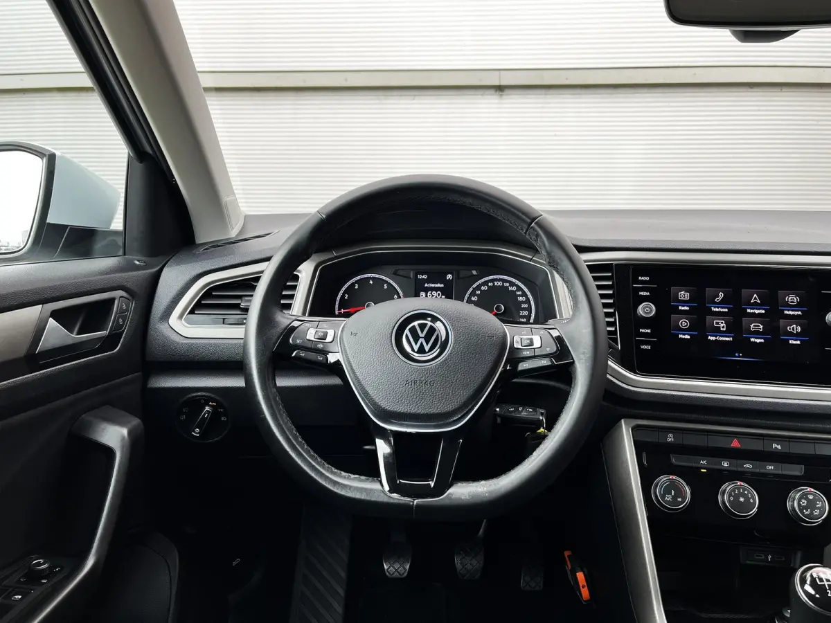 1.0 TSI 110pk Style Business | Navigatie | App Connect | Elektr. Achterklep