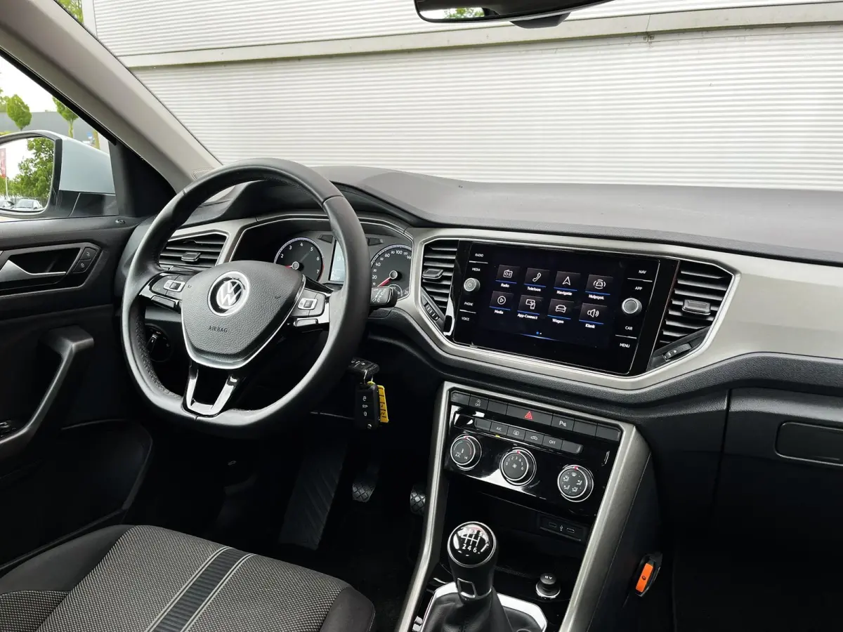 1.0 TSI 110pk Style Business | Navigatie | App Connect | Elektr. Achterklep