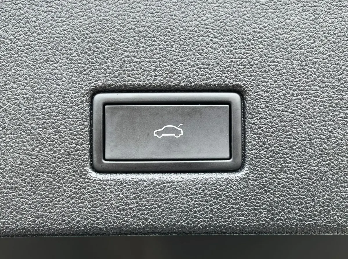 1.0 TSI 110pk Style Business | Navigatie | App Connect | Elektr. Achterklep