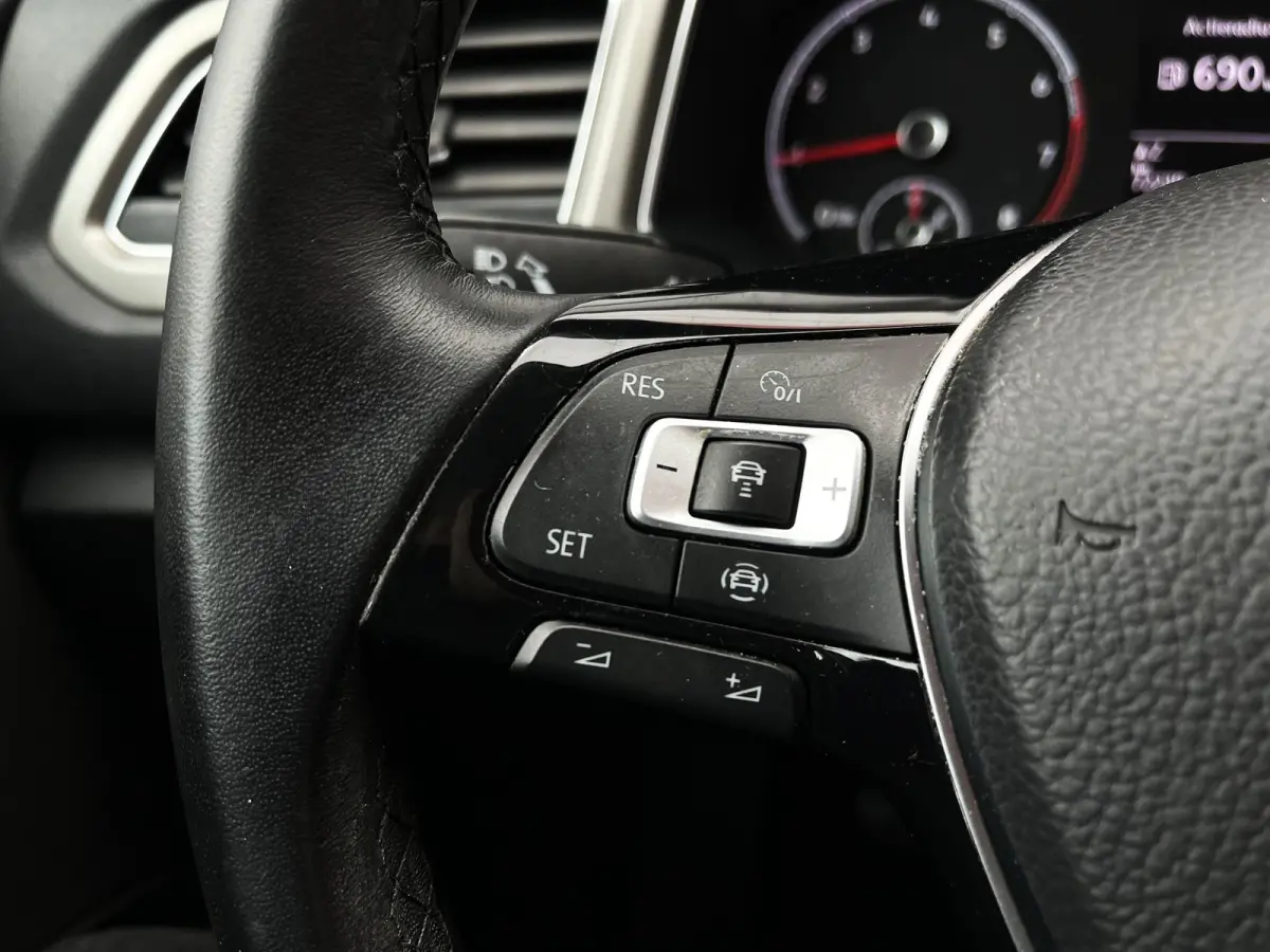 1.0 TSI 110pk Style Business | Navigatie | App Connect | Elektr. Achterklep