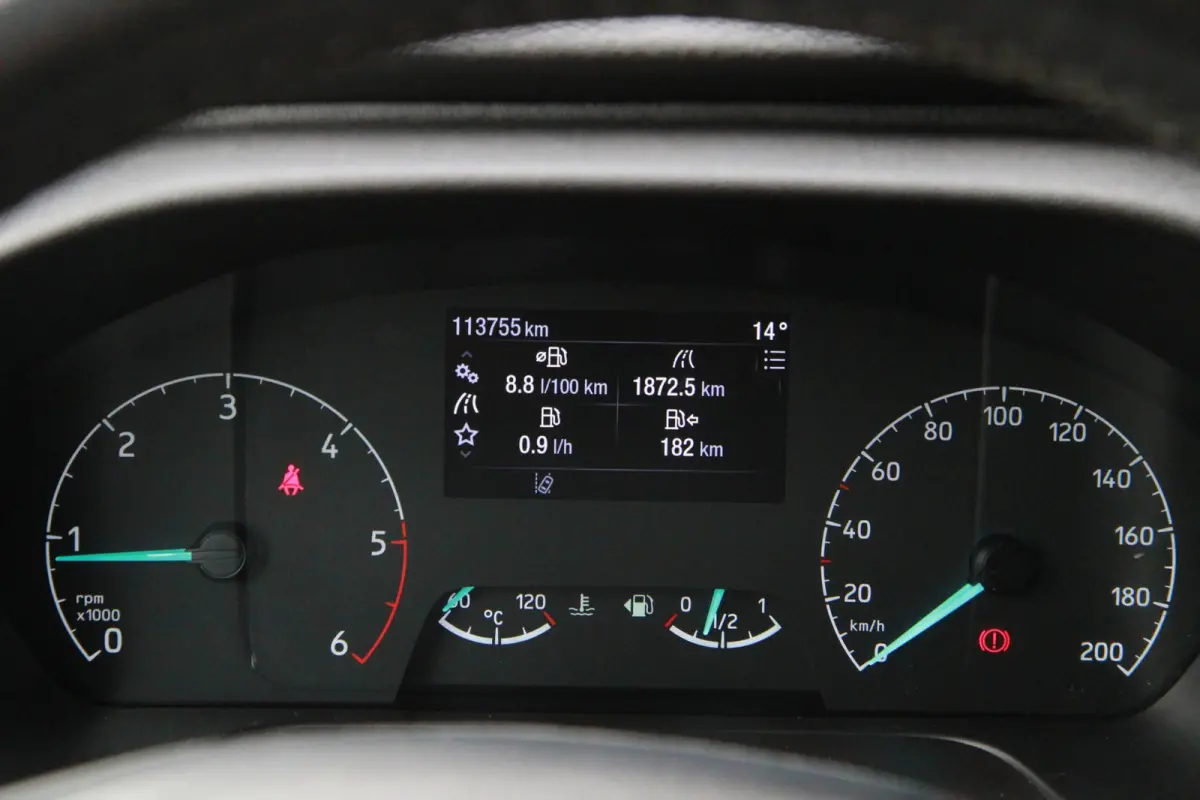 320 2.0 TDCI L1H1 Limited / Camera / 3 zits / carplay