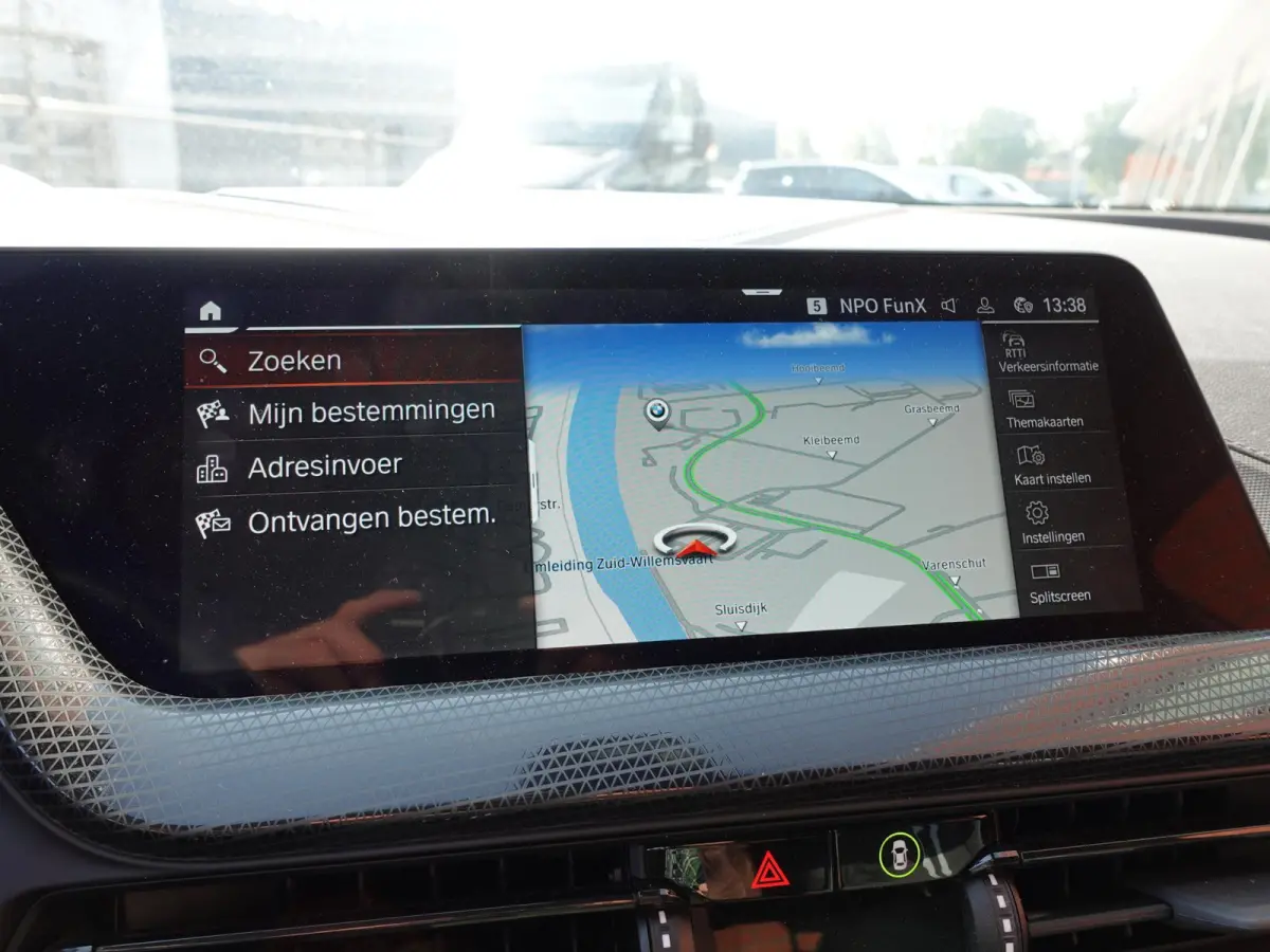 118i Introduction Edition Automaat DEMO Navigatie  Virtual Cockpit  Parkeersensoren  Ledverlichting  HiFi audio  Cruise Control  Climate Control  Getinte ramen