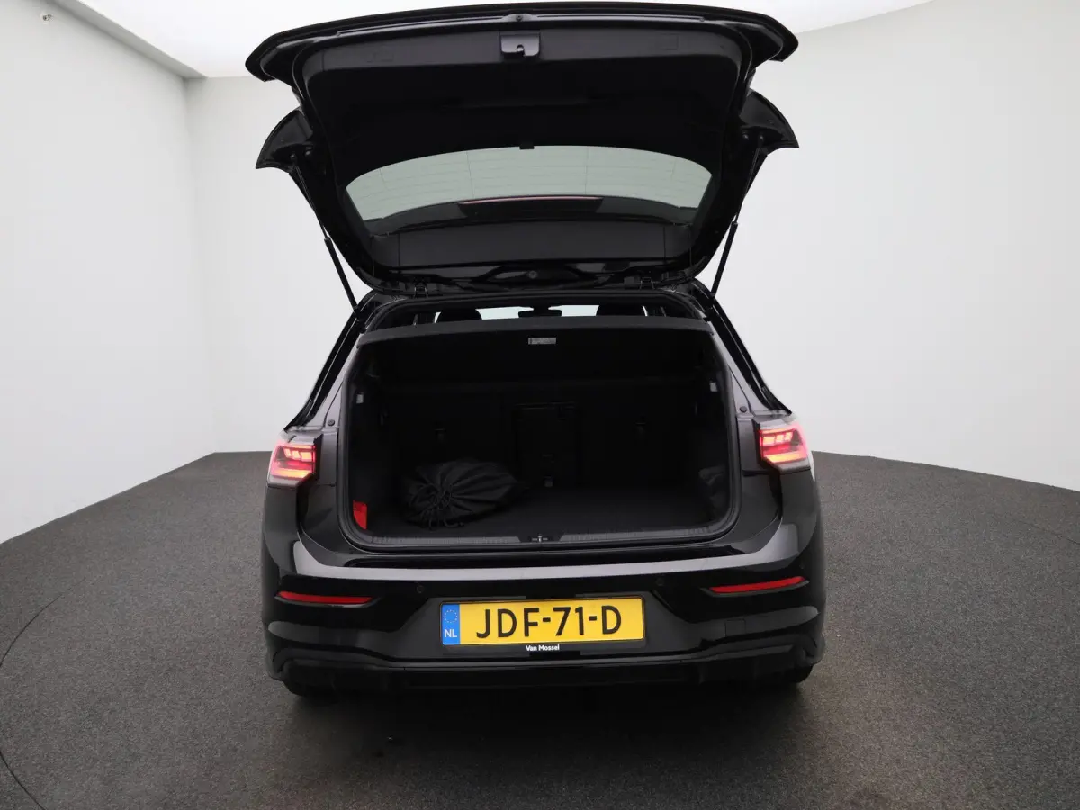 1.5 eHybrid GTE 272 PK| Origineel Nederlands | 1e Eigenaar | Navigatie | LED Matrix | Achteruitrijcamera | Stoelverwarming | Stuurwielverwarming | Black Style