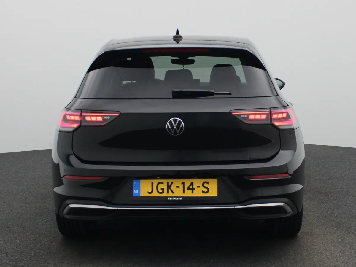 1.5 eHybrid Style Edition 204 PK| Origineel Nederlands | 1e Eigenaar | Navigatie | Stoelverwarming | Stuurwielverwarming | LED Matrix | Achteruitrijcamera