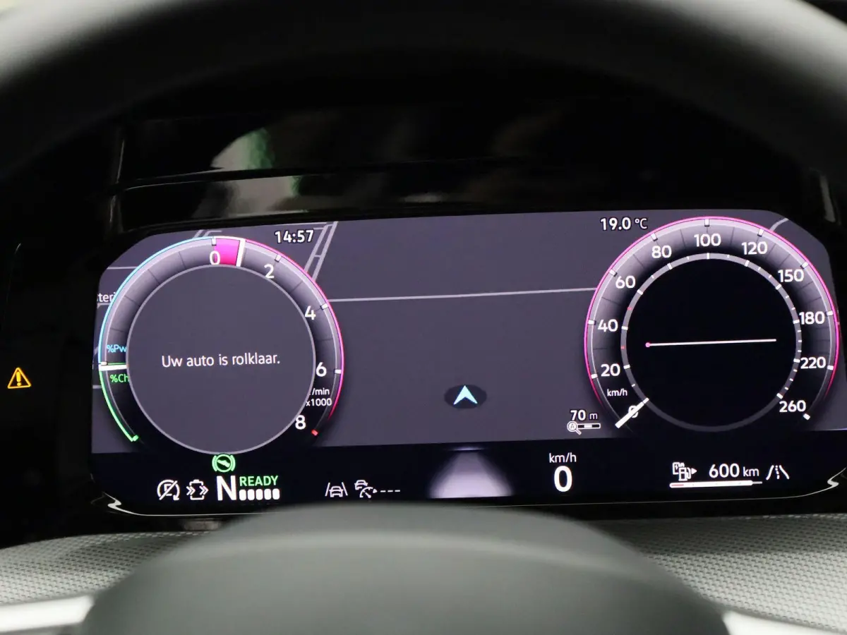 1.5 eHybrid Style Edition 204 PK| Origineel Nederlands | 1e Eigenaar | Navigatie | Stoelverwarming | Stuurwielverwarming | LED Matrix | Achteruitrijcamera