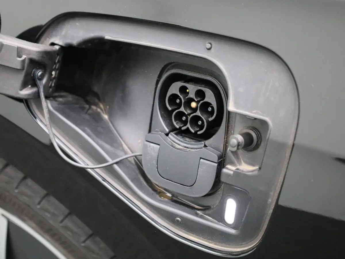 1.5 eHybrid Style Edition 204 PK| Origineel Nederlands | 1e Eigenaar | Navigatie | Stoelverwarming | Stuurwielverwarming | LED Matrix | Achteruitrijcamera