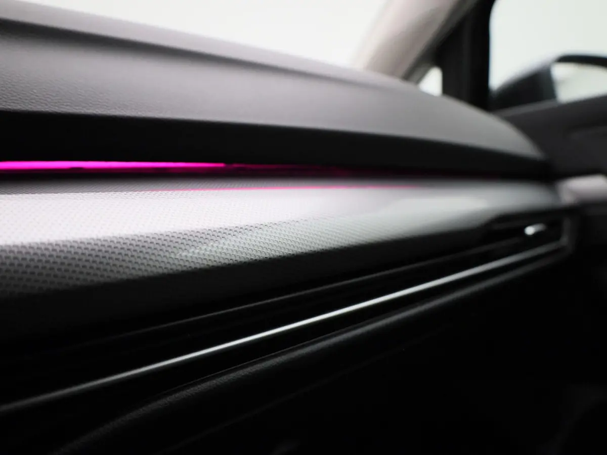 1.5 eHybrid Style Edition 204 PK| Origineel Nederlands | 1e Eigenaar | Navigatie | Stoelverwarming | Stuurwielverwarming | LED Matrix | Achteruitrijcamera