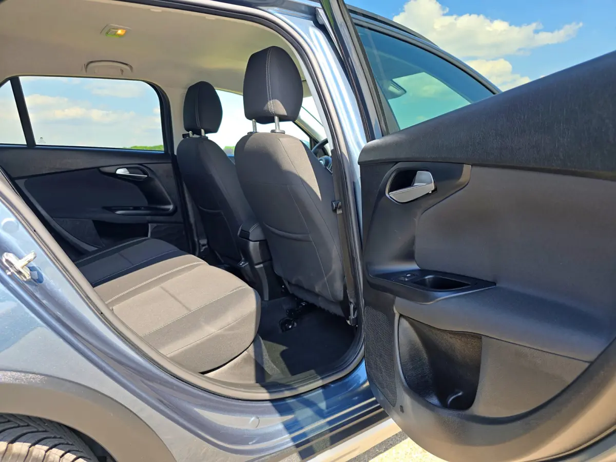 1.5 Hybrid City - 150 Pk - ParkeerCamera - Adaptive Cruise Control - Climate control