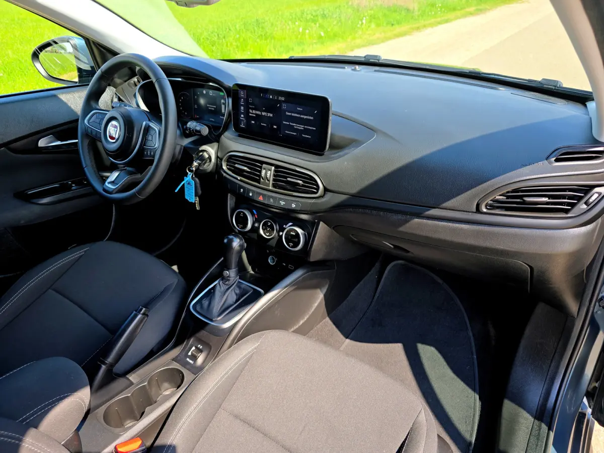 1.5 Hybrid City - 150 Pk - ParkeerCamera - Adaptive Cruise Control - Climate control