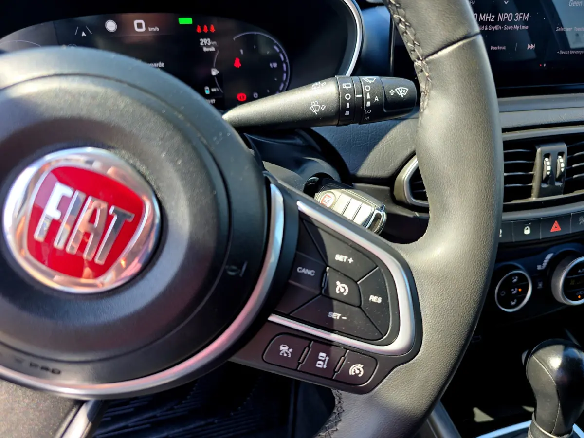 1.5 Hybrid City - 150 Pk - ParkeerCamera - Adaptive Cruise Control - Climate control