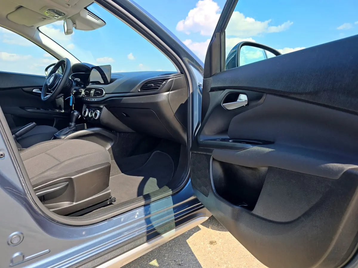 1.5 Hybrid City - 150 Pk - ParkeerCamera - Adaptive Cruise Control - Climate control