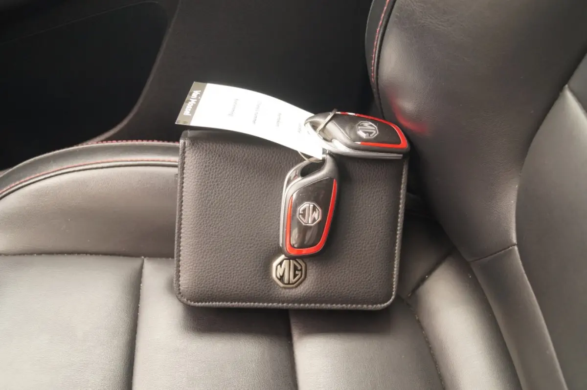 1.5 TGDI PHEV Edition -LEER-CAM-TREKHAAK-ECC-
