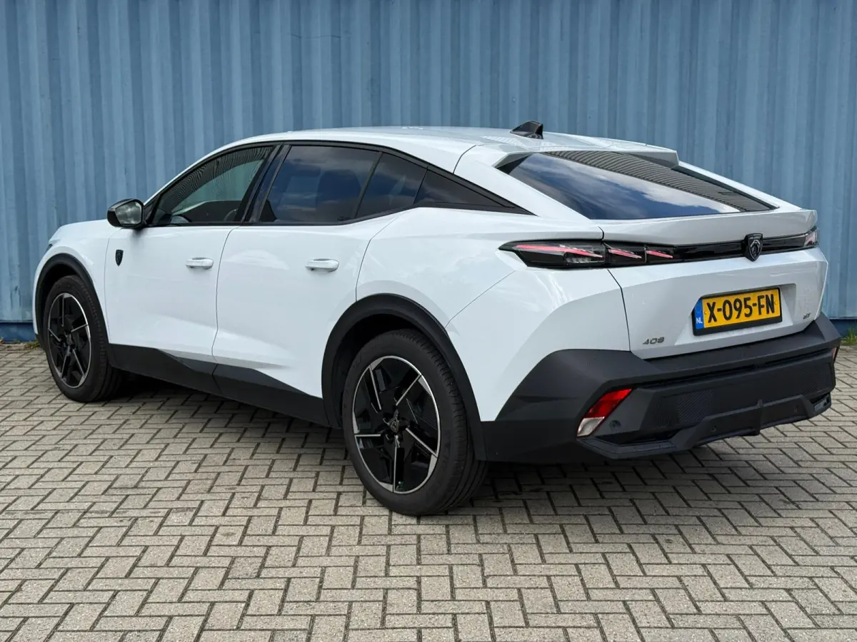 1.2 PureTech GT 130 EAT8 Alcantara bekleding | 360 Camera | Focal | Keyless | Elektrische achterklep | Adeptieve cruise control | Stuurwiel verwarming