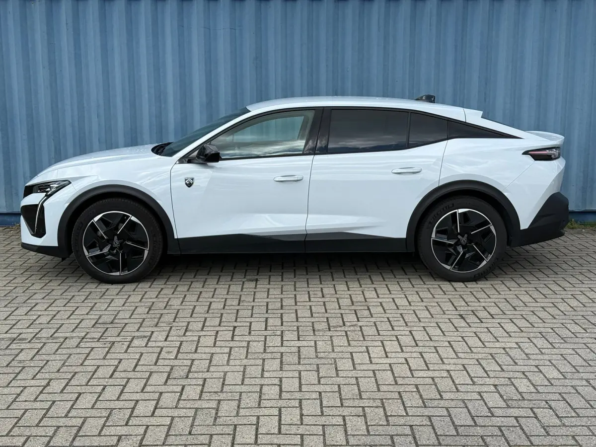 1.2 PureTech GT 130 EAT8 Alcantara bekleding | 360 Camera | Focal | Keyless | Elektrische achterklep | Adeptieve cruise control | Stuurwiel verwarming