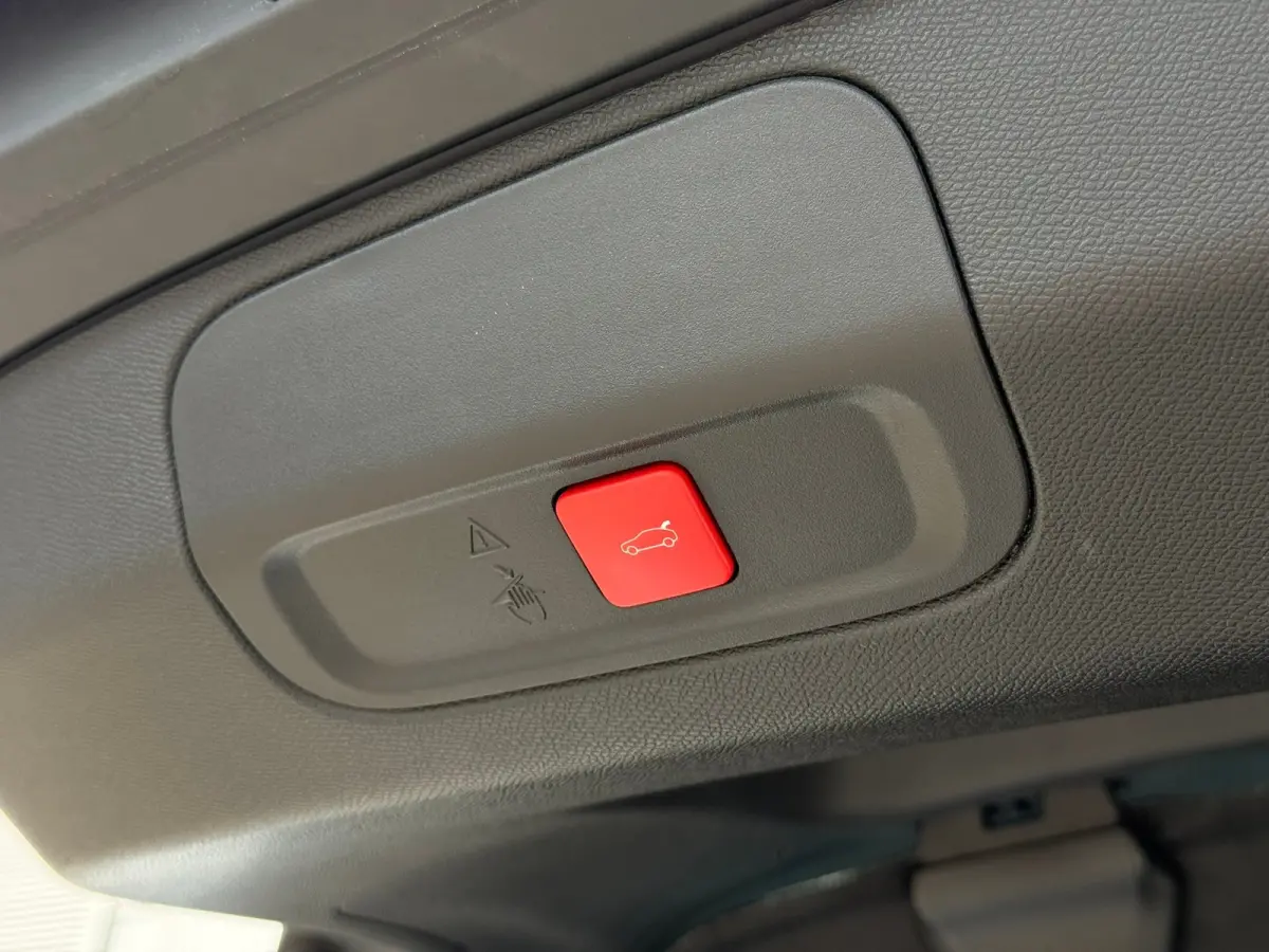 1.2 PureTech GT 130 EAT8 Alcantara bekleding | 360 Camera | Focal | Keyless | Elektrische achterklep | Adeptieve cruise control | Stuurwiel verwarming