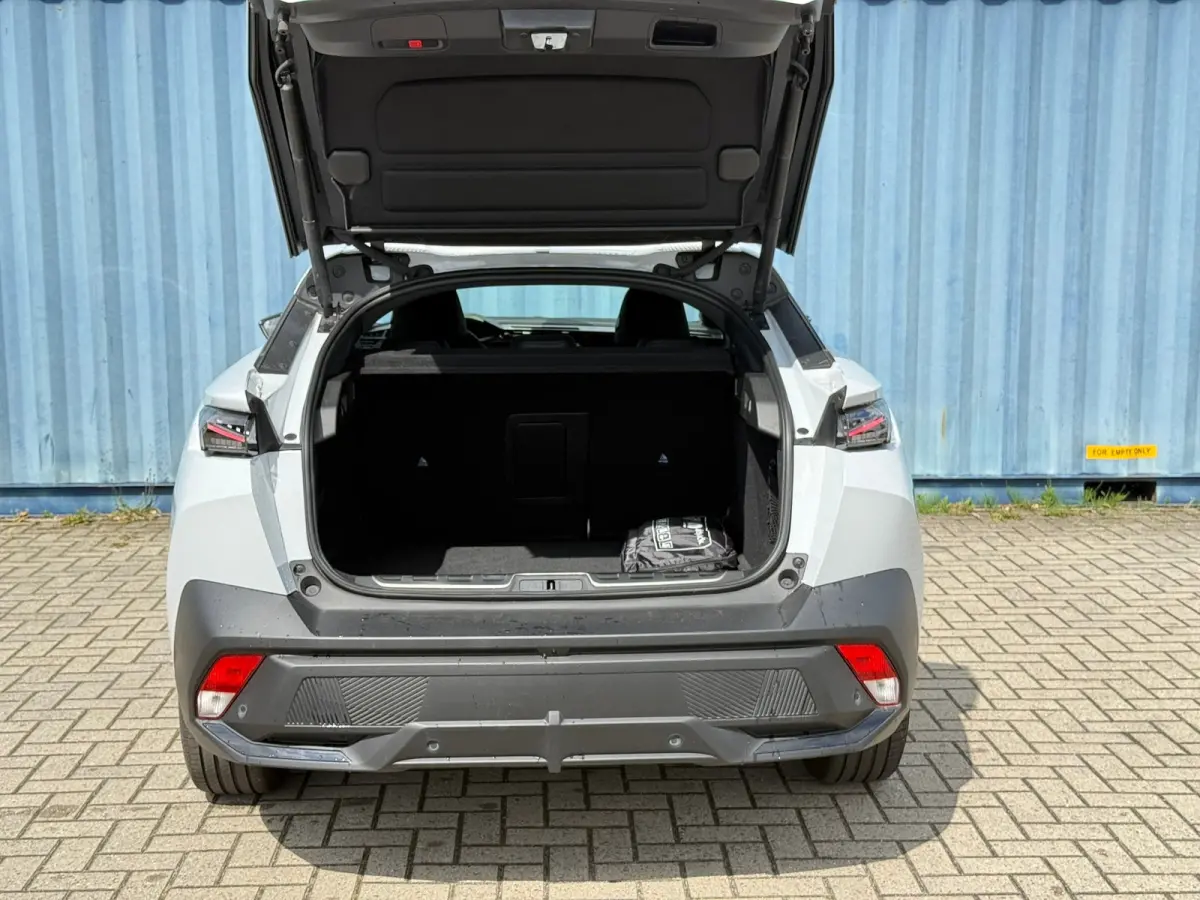 1.2 PureTech GT 130 EAT8 Alcantara bekleding | 360 Camera | Focal | Keyless | Elektrische achterklep | Adeptieve cruise control | Stuurwiel verwarming