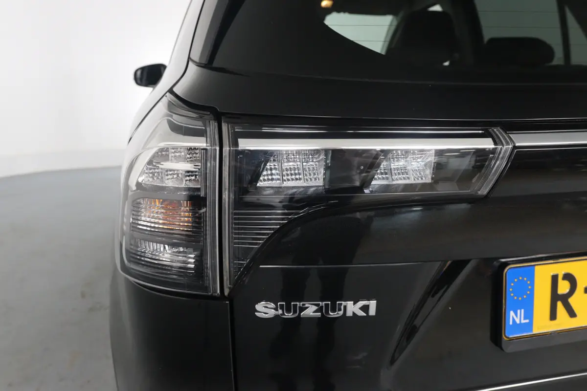 1.4 Boosterjet Select Smart Hybrid | Afn Trekhaak | Adaptive Cruise | Stoelverwarming | Camera | Keyless | Camera | Dealer Onderhouden | Climate Control