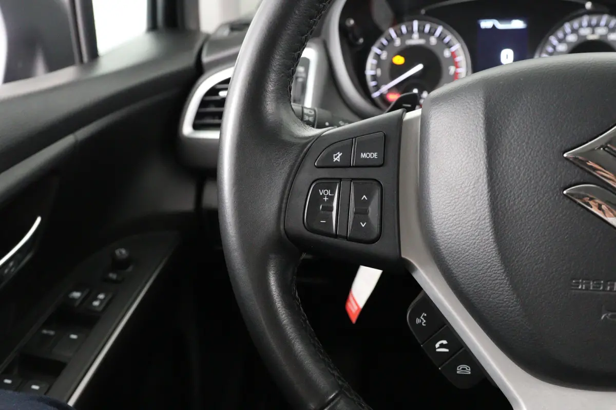 1.4 Boosterjet Select Smart Hybrid | Afn Trekhaak | Adaptive Cruise | Stoelverwarming | Camera | Keyless | Camera | Dealer Onderhouden | Climate Control