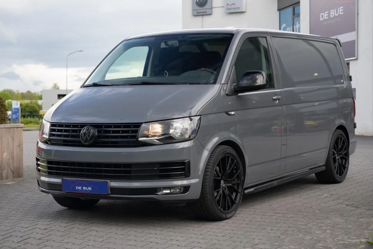T6 2.0 TDI L1H1 Highline|Nardo Grey|CarPlay|Trekhaak|BTW|Perfect Onderhouden