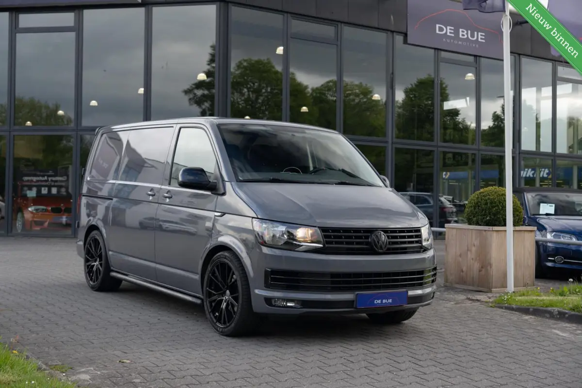 T6 2.0 TDI L1H1 Highline|Nardo Grey|CarPlay|Trekhaak|BTW|Perfect Onderhouden