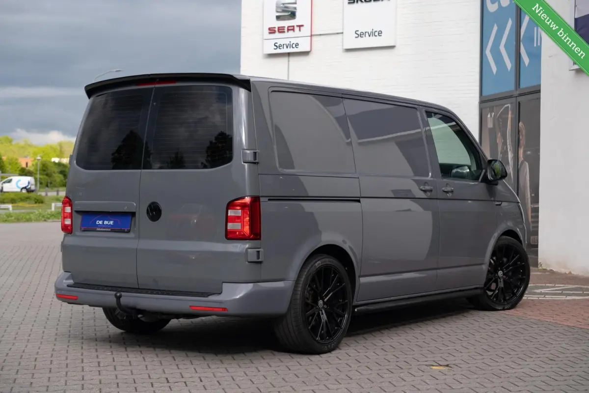 T6 2.0 TDI L1H1 Highline|Nardo Grey|CarPlay|Trekhaak|BTW|Perfect Onderhouden