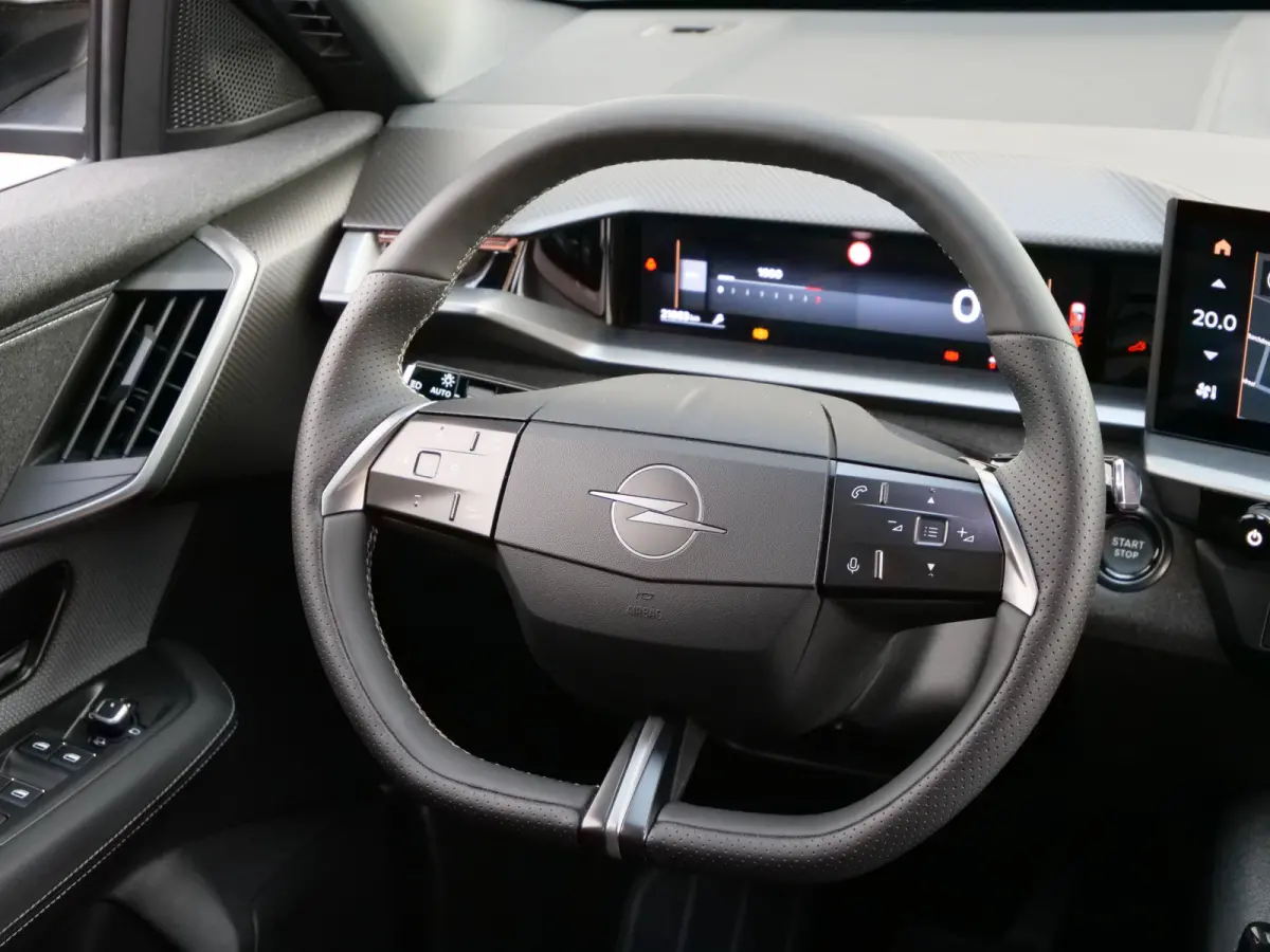 1.2 Turbo Hybrid GS 136 Pk Automaat Navi / DAB / Apple Carplay / Camera / Winterpakket