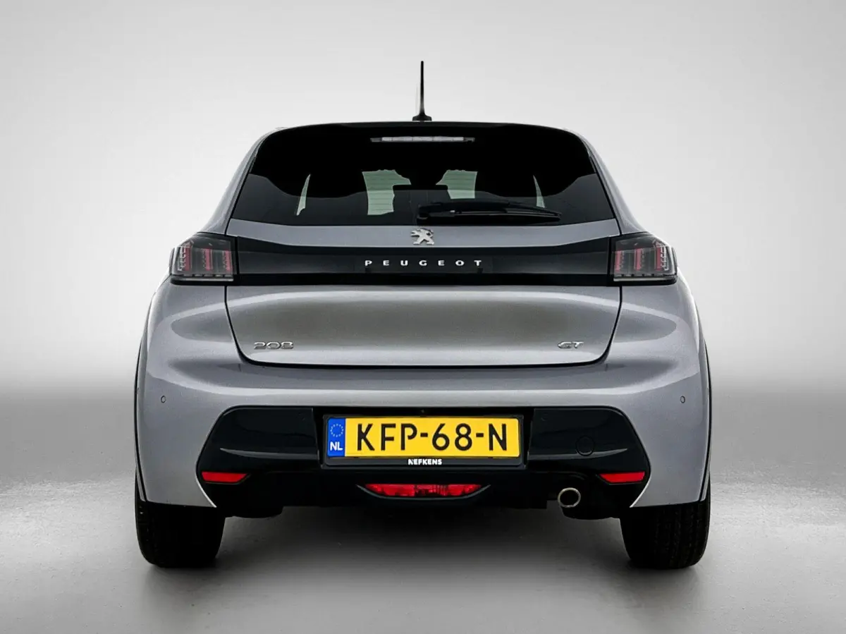 1.2 GT 100pk Automaat | Navigatie | Climate Control | Cruise Control | Camera | 17"LMV | Dodehoekdetectie | LED | Apple Carplay/Android Auto |
