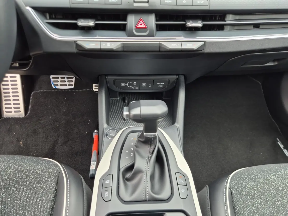 Sportswagon 1.0 T-GDi MHEV GT-Line Launch Edition | Cruise Control | Climate Control | Stoelverwarming | Stuurverwarming | Open Dak | Camera | Parkeersensoren |