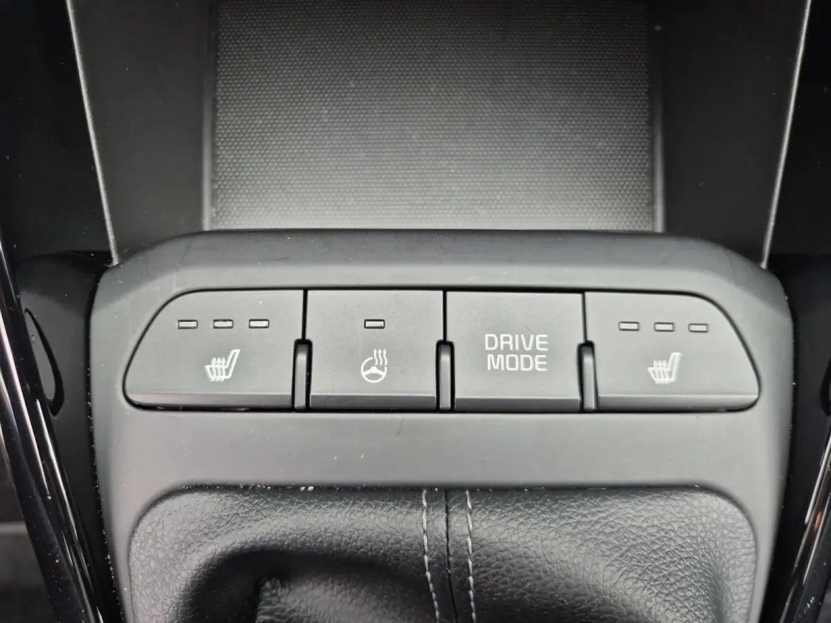 1.0 T-GDi MHEV DynamicPlusLine | Cruise Control | Climate Control | Stoelverwarming | Stuurverwarming | Camera | Privacy Glass |