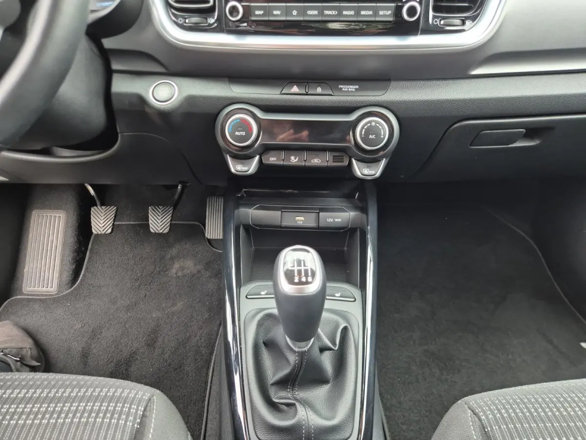 1.0 T-GDi MHEV DynamicPlusLine | Cruise Control | Climate Control | Stoelverwarming | Stuurverwarming | Camera | Privacy Glass |