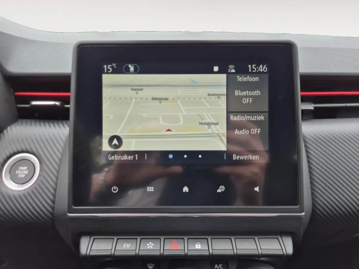 1.6 E-Tech Hybrid 140 R.S. Line | Cruise Control | Climate Control | Navigatie | Camera | Sportstoelen | LM Velgen |