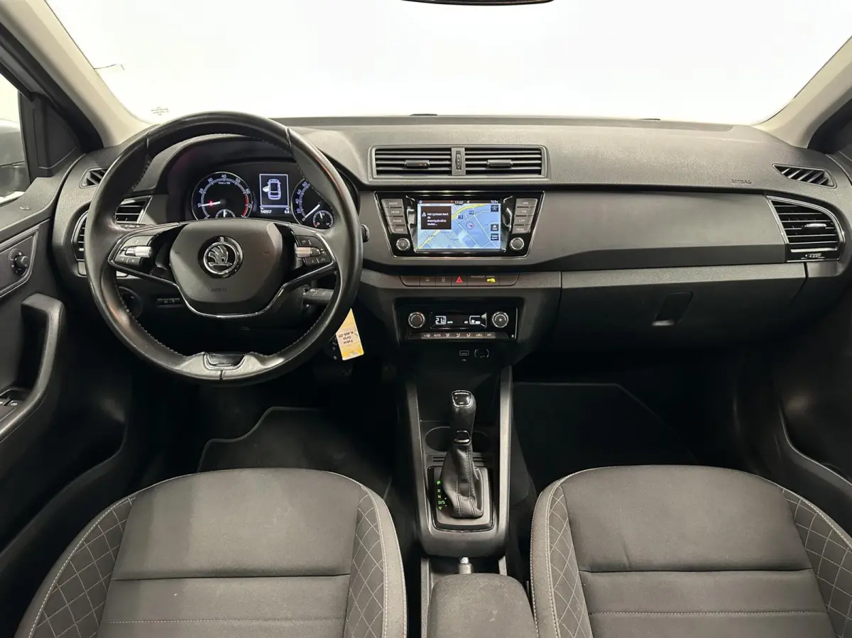 1.0 TSI Ambition AUTOMAAT TREKHAAK CARPLAY NAVI CRUISE ECC LM.