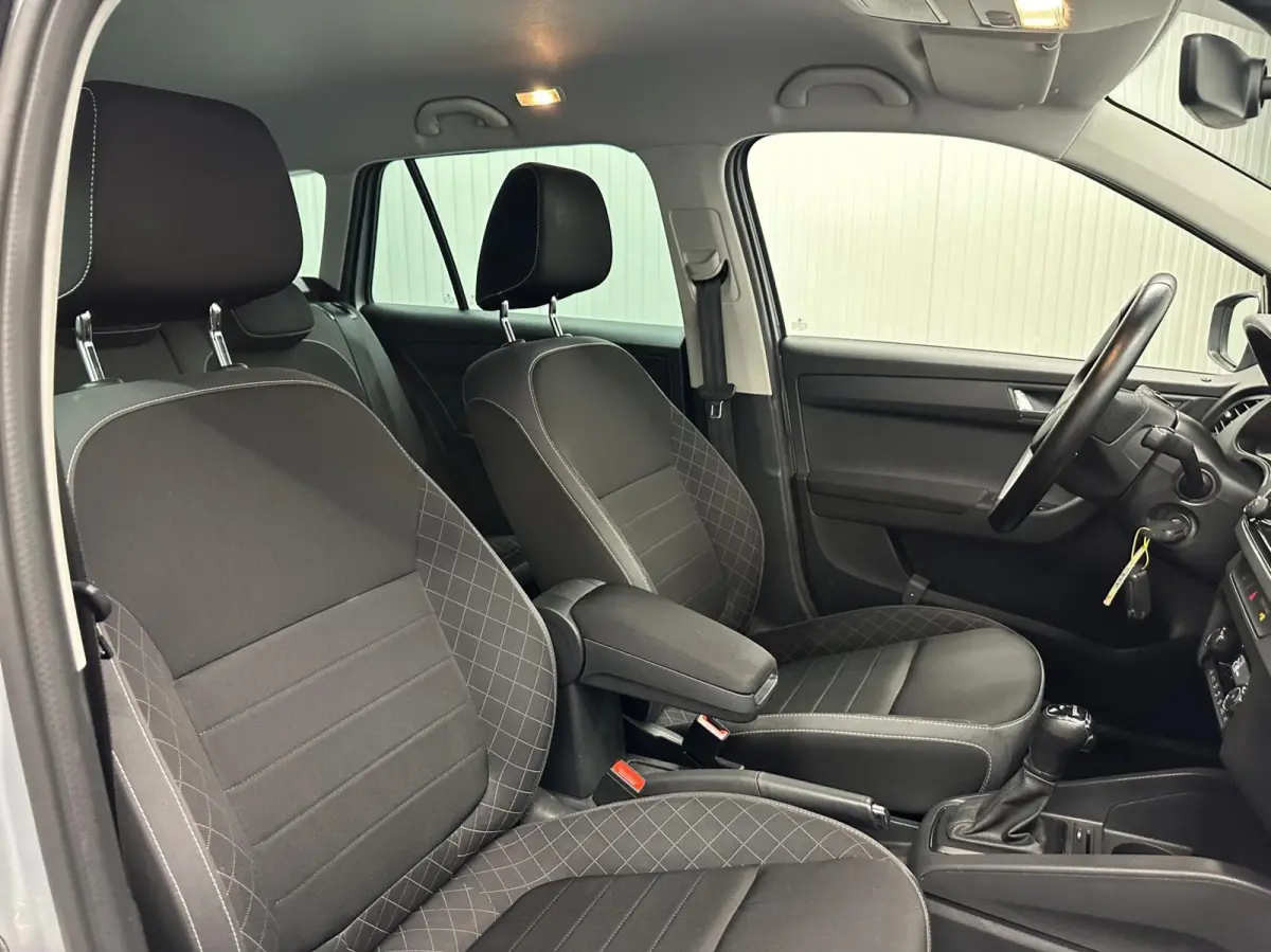 1.0 TSI Ambition AUTOMAAT TREKHAAK CARPLAY NAVI CRUISE ECC LM.