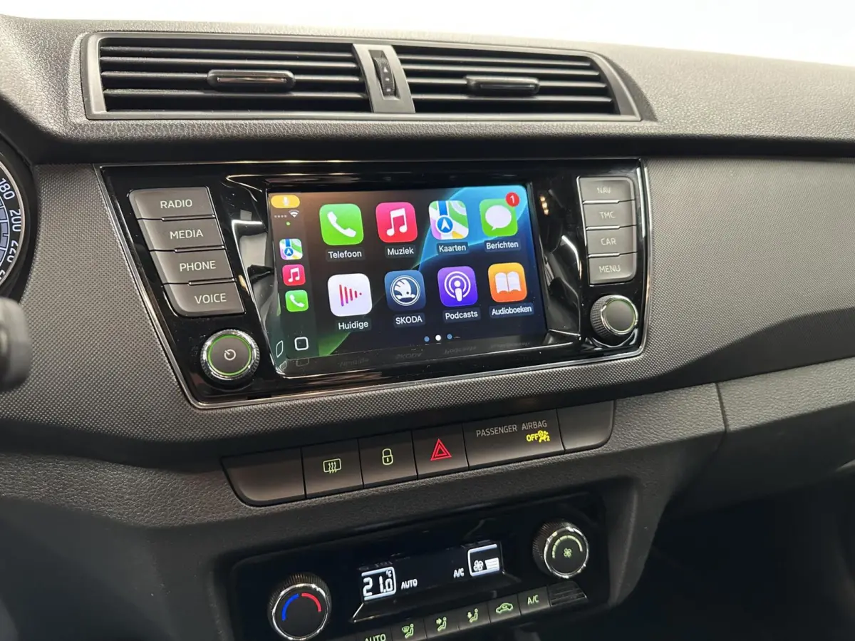 1.0 TSI Ambition AUTOMAAT TREKHAAK CARPLAY NAVI CRUISE ECC LM.