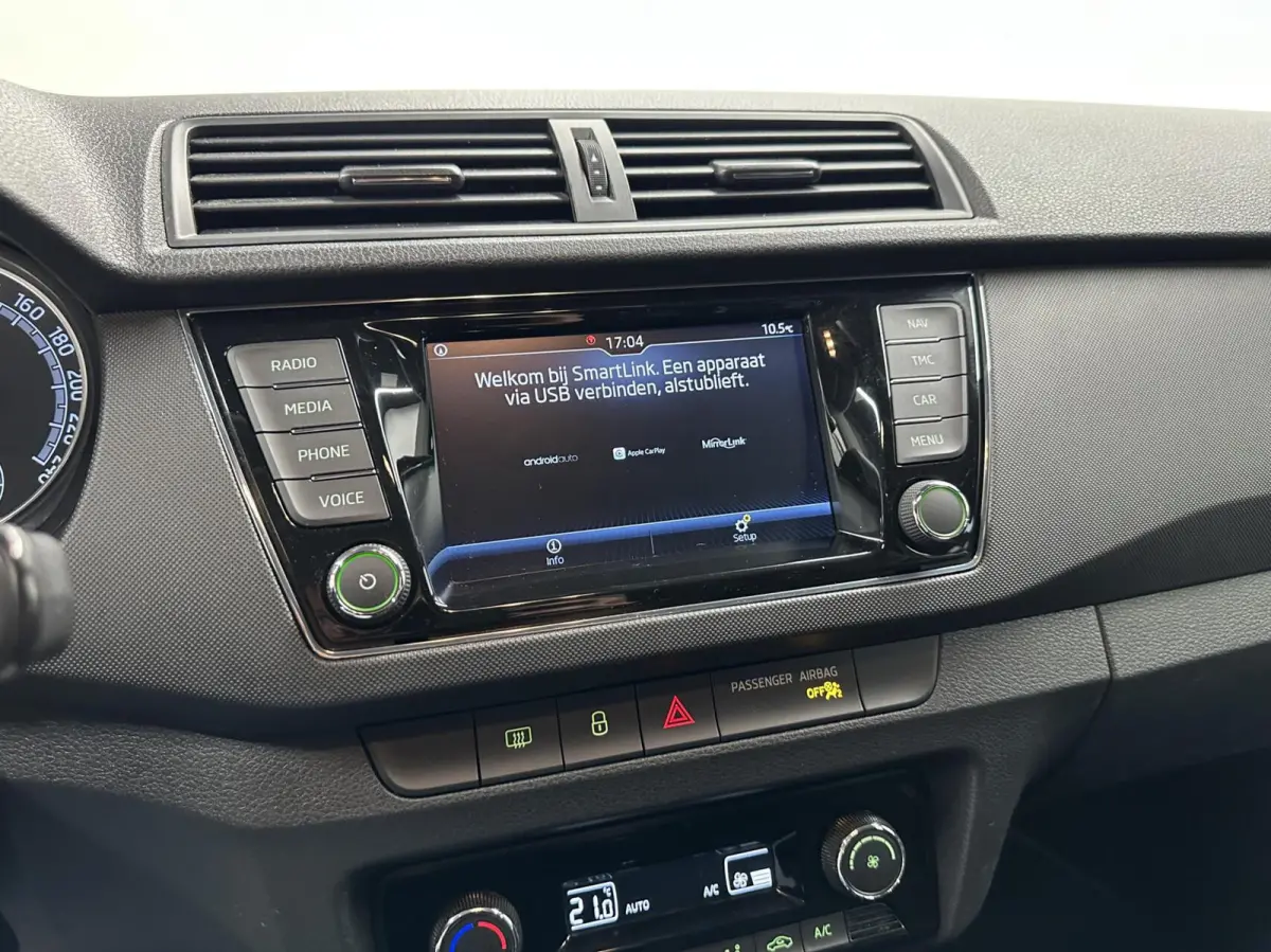 1.0 TSI Ambition AUTOMAAT TREKHAAK CARPLAY NAVI CRUISE ECC LM.